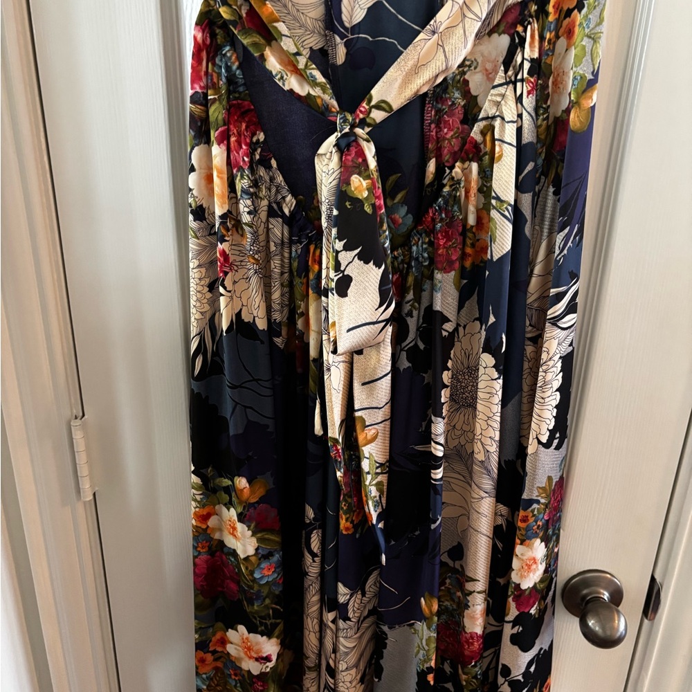 Floral Strapless Maxi Dress - Picture 5 of 6